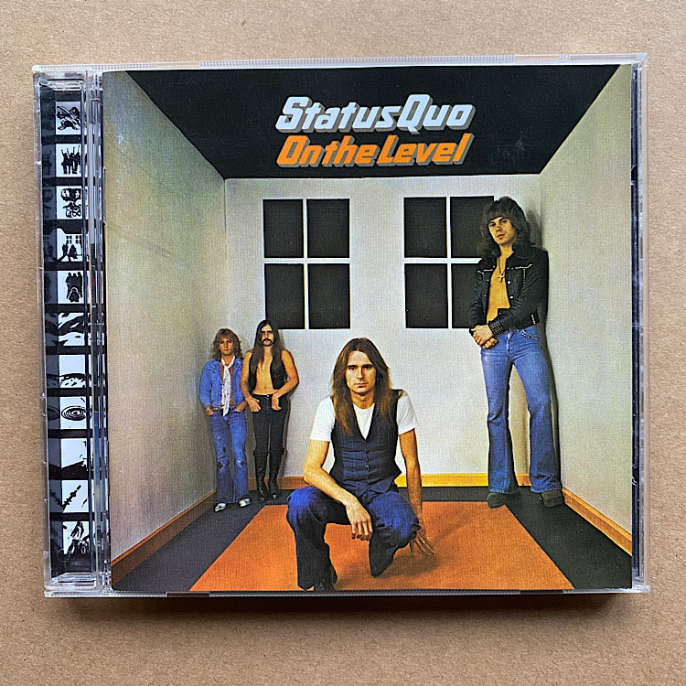 STATUS QUO - On The Level