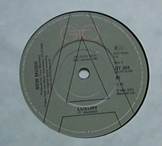 New Musik Luxury 7''