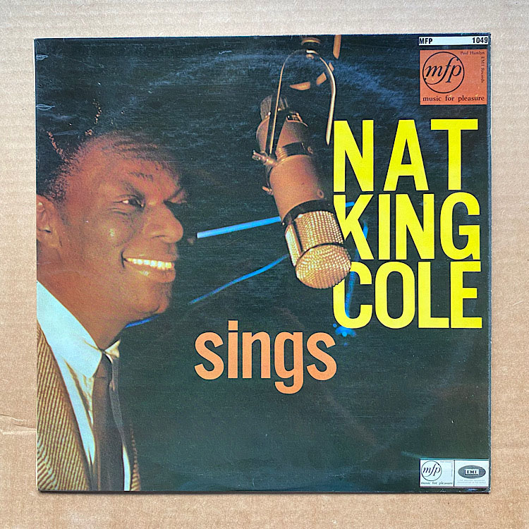 NAT KING COLE - SINGS