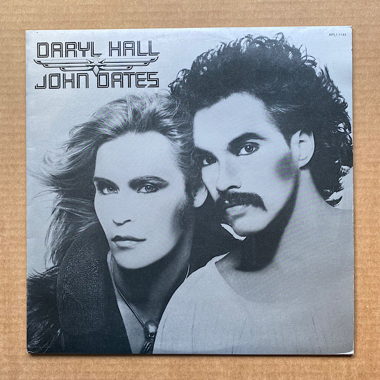 HALL + OATES - HALL + OATES