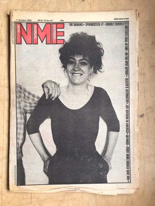 AU PAIRS - NME
