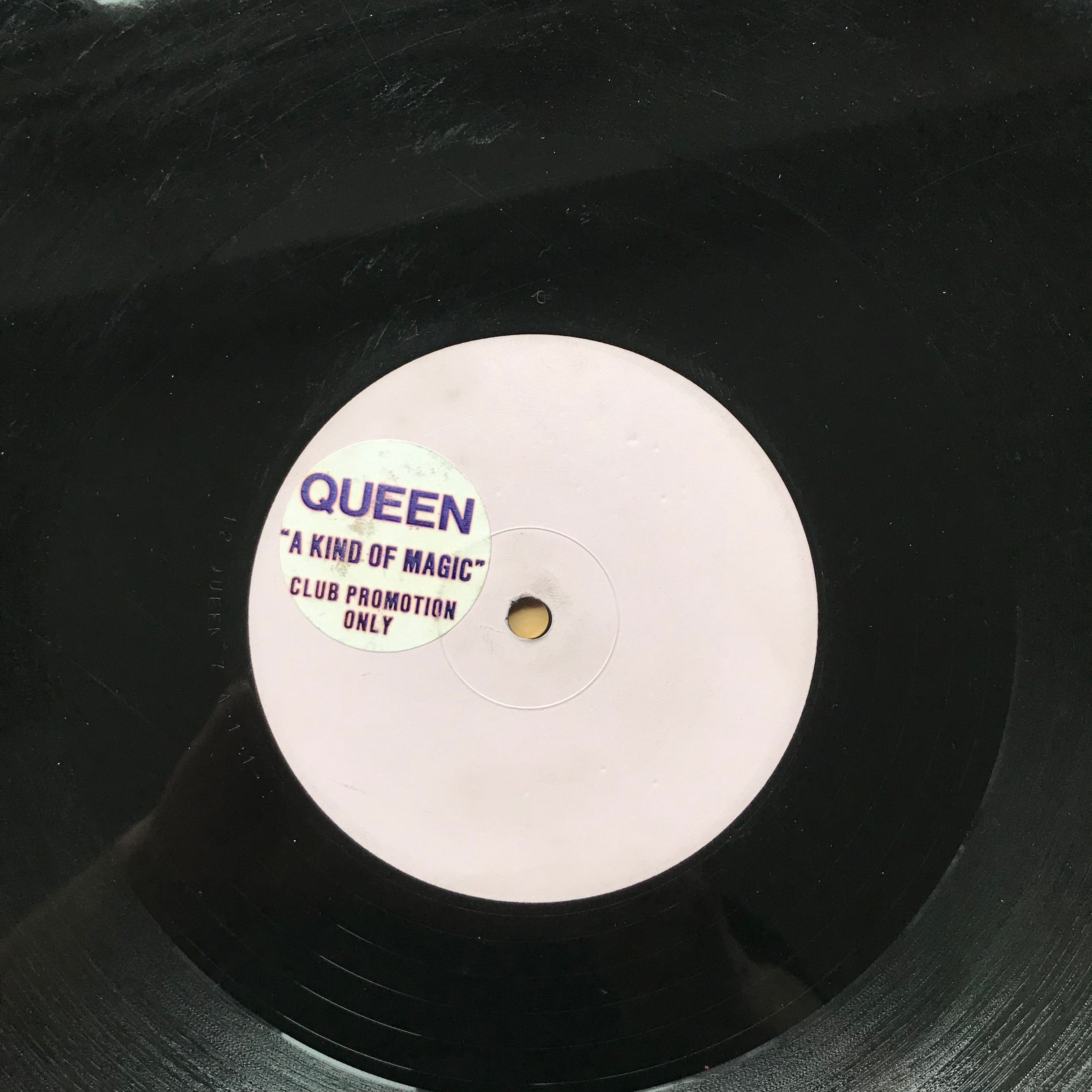 QUEEN - A Kind Of Magic (club)