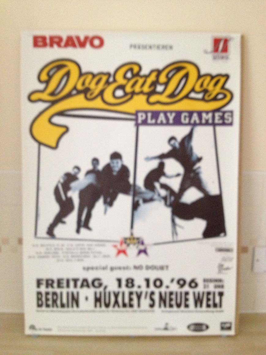 DOG EAT DOG - PLAY GAMES TOUR